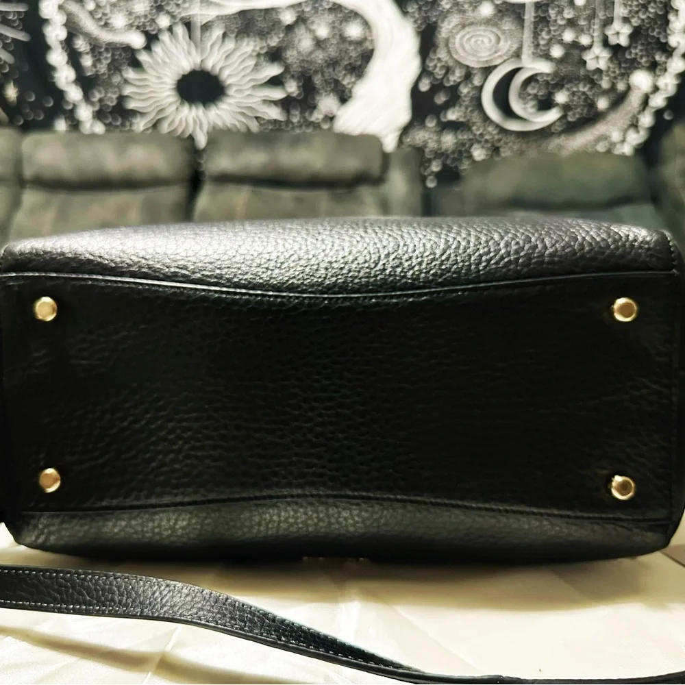COACH soho Black Leather Carryall crossbody bag Satchel with Red Cherry Charm - Picture 14 of 17